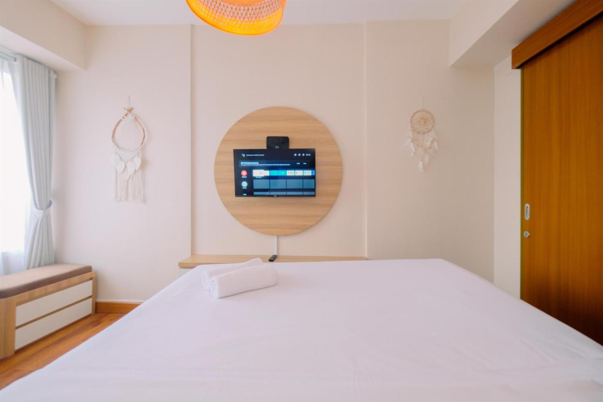 Homey 1br Without Living At Gunung Putri Square By Travelio Apartemen *